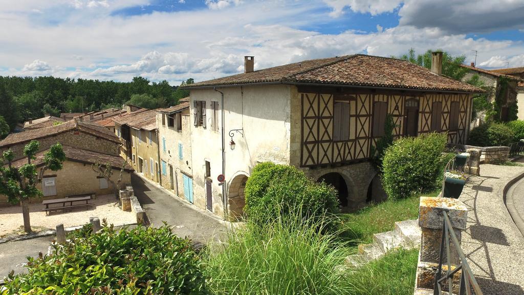 Отель Vvf Gers Gascogne Mauvezin  Экстерьер фото